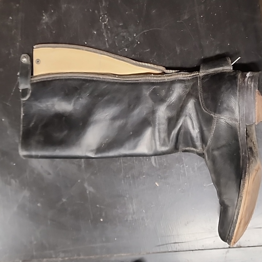 Frye Melissa Button Boot - Picture 6 of 8